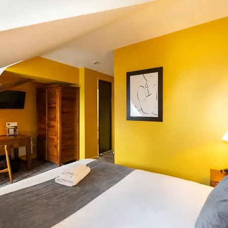 Logis Le Galant 호텔 3*