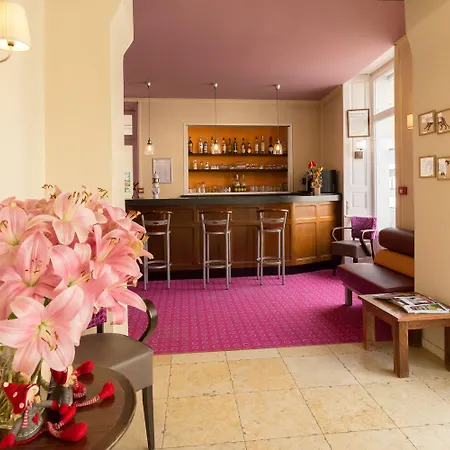 Otel Logis Le Galant La Flèche