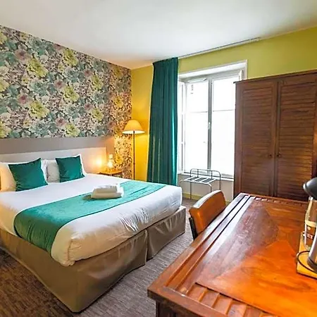 Logis Le Galant Hotel 3*