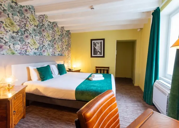 Hotel Logis Le Galant 3*