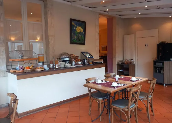 Hotel Logis Le Galant 3*