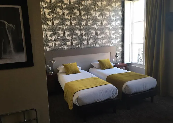 Logis Le Galant Hotel 3*